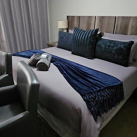 Blue Sparrow Guest House Middelburg  Buitenkant foto